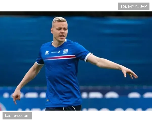 冰岛新星正式加盟英冠球队，新赛季备受期待