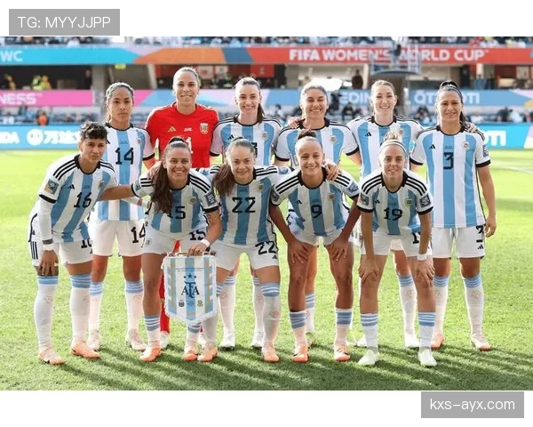 女足欧冠淘汰赛激战正酣，豪门球队稳扎稳打全力冲击晋级名额